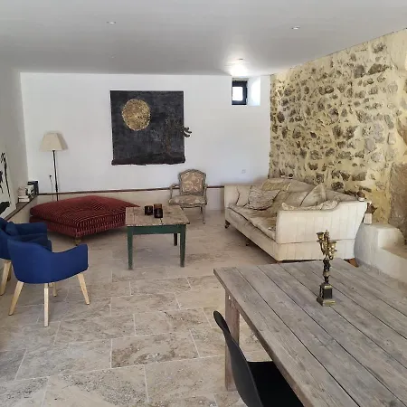 Bastide De La Madeleine Bed & Breakfast Pougnadoresse