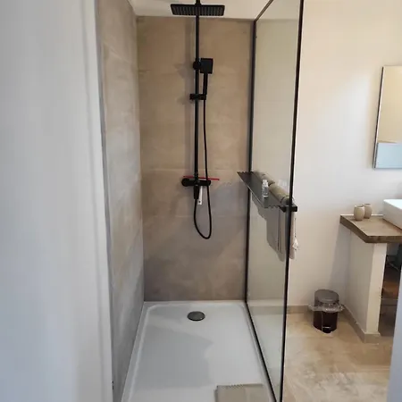 Bastide De La Madeleine Bed & Breakfast