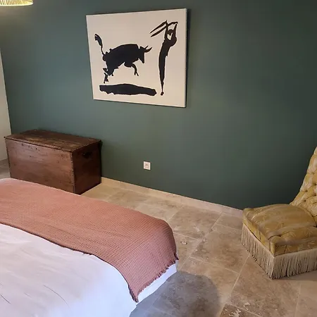 Bastide De La Madeleine Oda ve Kahvaltı 3*