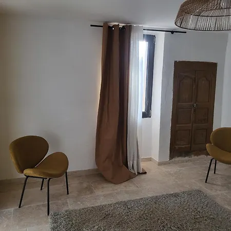 Bastide De La Madeleine Bed & Breakfast *